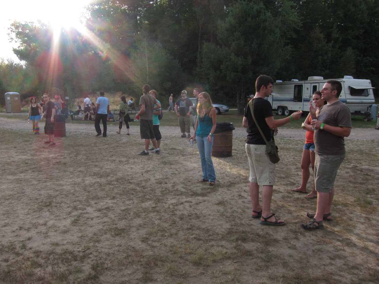 saturday afternoon chill stage crowd 4
